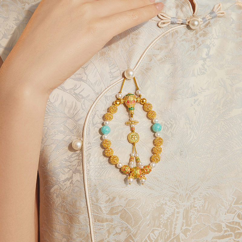 六福珠宝福满传家蓝月清莲花黄金手链长石手串压襟计价F63G0044DS【视频看货】