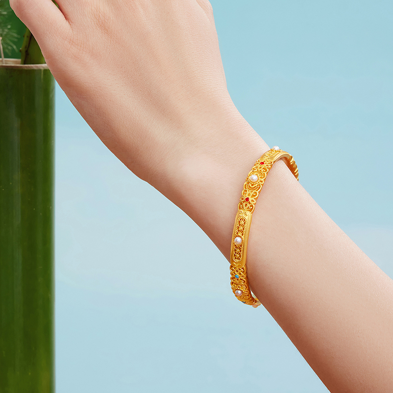 六福珠宝福满传家花曼黄金手镯女珍珠花丝金镯子计价G21TBGB0040【联系客服补货】【视频看货】