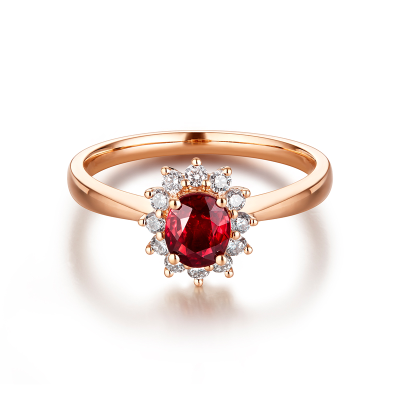 六福珠宝花型蓝宝石戒指钻石女18k金红宝石首饰定价F48DSKR0006R【联系客服补货】【视频看货】