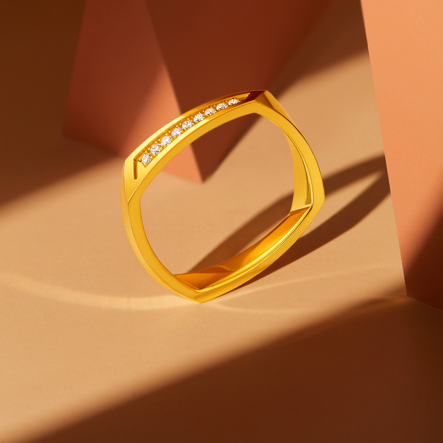 六福珠宝Goldstyle·X实心黄金戒指女款时尚钻石戒指足金029413FA