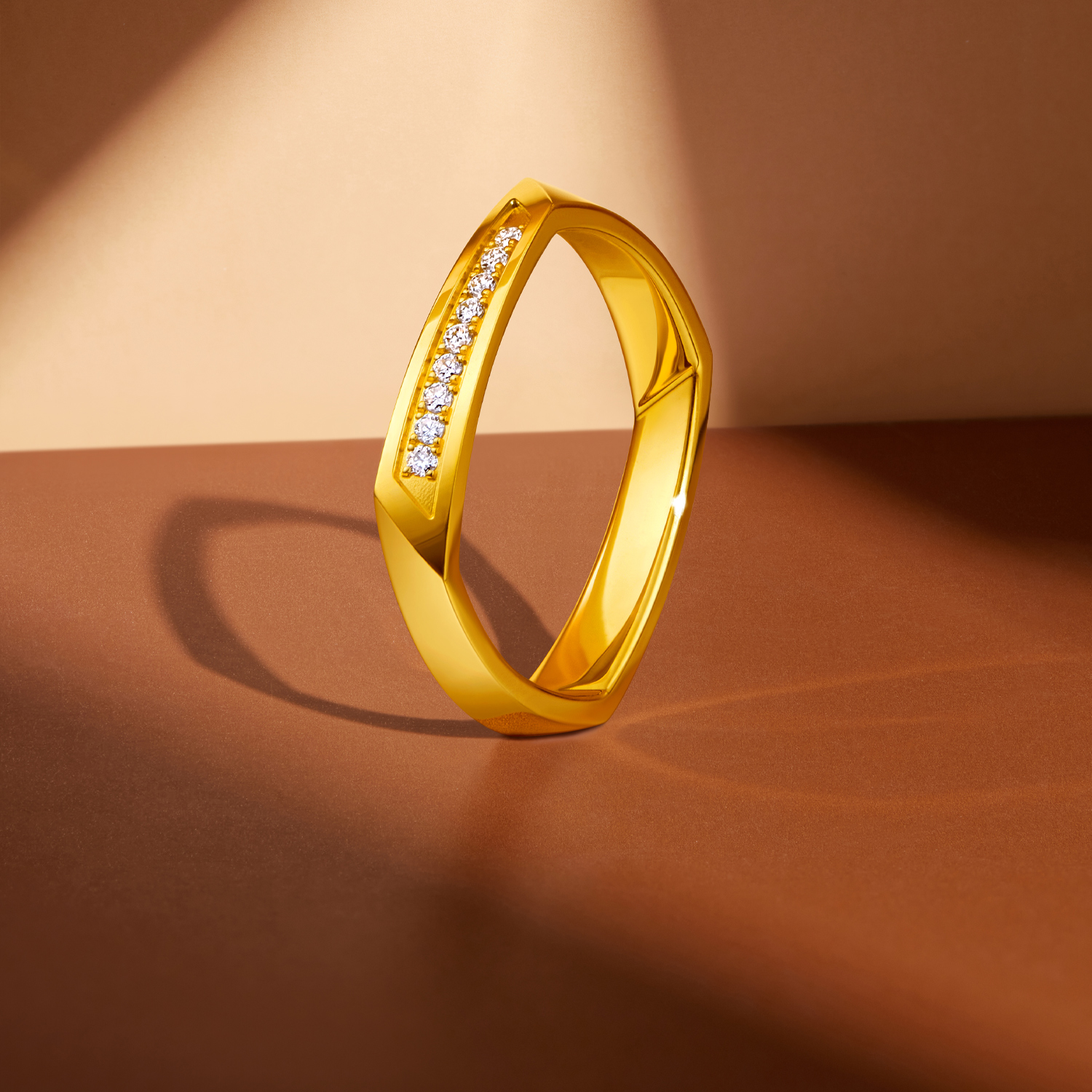 六福珠宝Goldstyle·X实心黄金戒指女款时尚钻石戒指足金029413FA