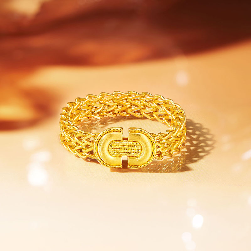 六福珠宝马蹄扣黄金戒指女款5G几何软链条戒指足金计价GJG0087DS