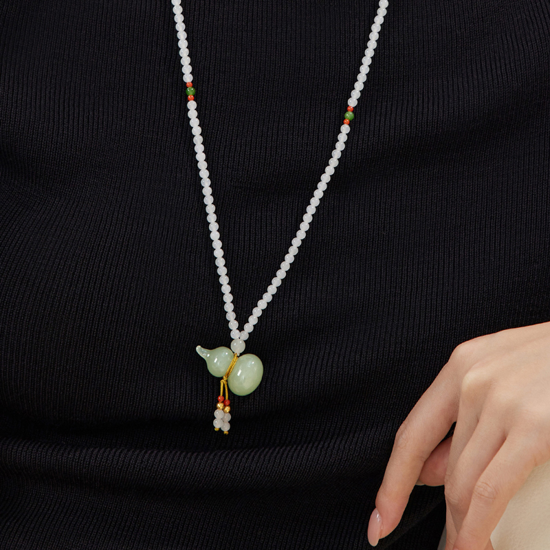 六福珠宝葫芦和田玉项链吊坠女款流苏玉髓金珠玉石颈链F21A0025DS