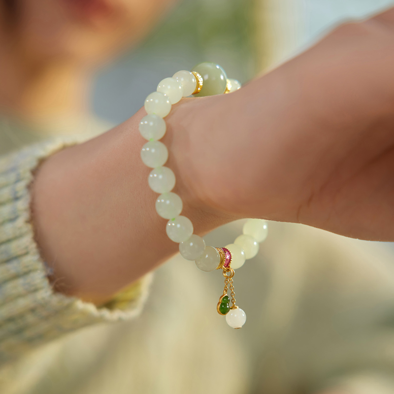 六福珠宝空山烟雨和田玉手串女鎏彩黄金手链5D硬金串珠L74A0002DS