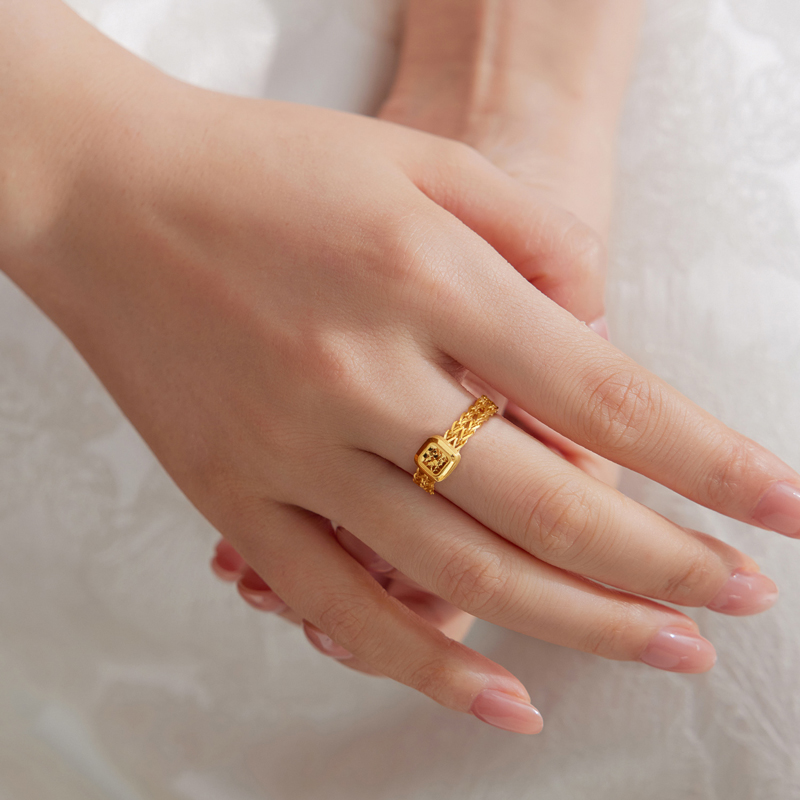 六福珠宝小方镜碎碎冰黄金戒指几何足金软链条戒指计价GJG0088DS