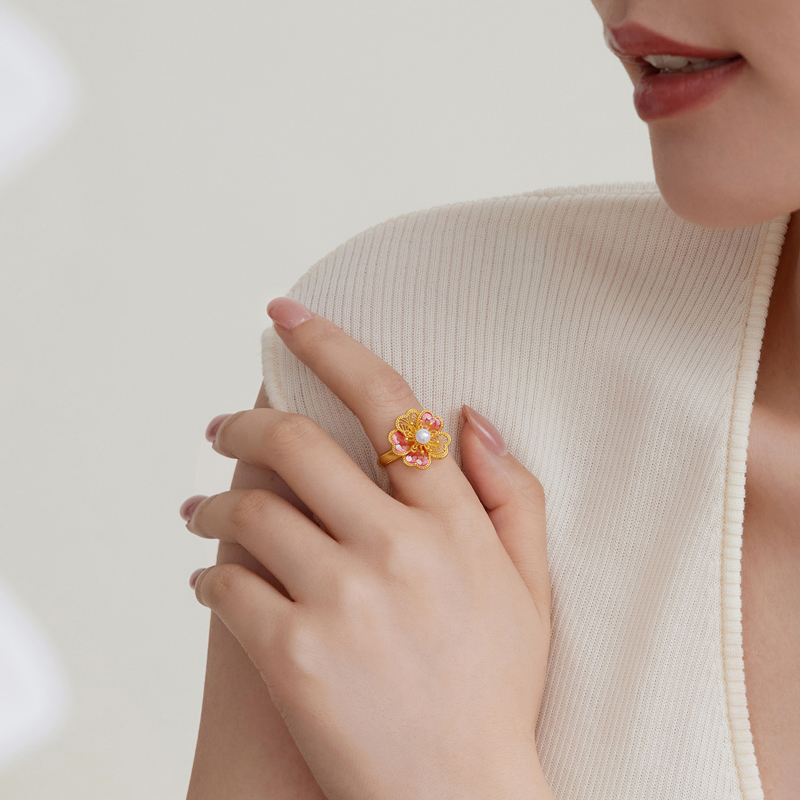 六福珠宝福满传家桃花灼灼黄金戒指珍珠女手工点螺计价L17G0013DS【1V1直播看货】