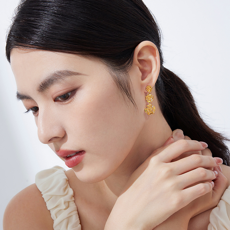六福珠宝光影金冰·钻玫瑰炫彩黄金足金耳环手工金线女款029591EA【联系客服补货】