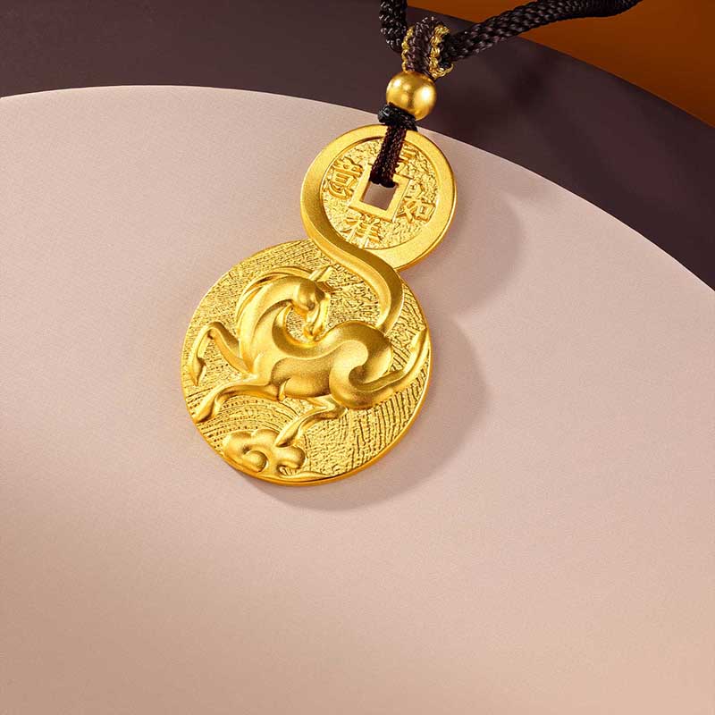 六福珠宝福满传家马到功成黄金项链吊坠男女金铜钱计价G16G0046DS【联系客服补货】【1V1直播看货】
