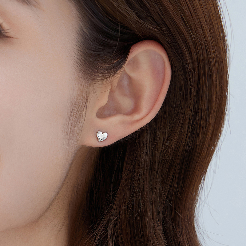 六福珠宝小爱心铂金耳钉耳环铂950女简约白金耳饰计价L04TBPE0006