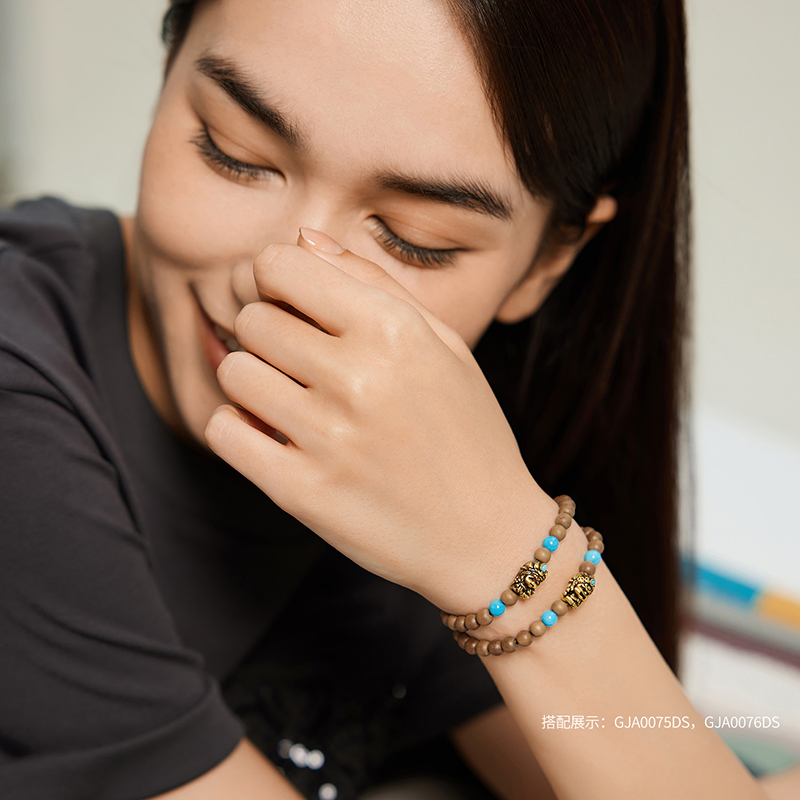 六福珠宝藏传文化密码绿度母黄金手链绿松石老山檀手串GJA0075DS母亲