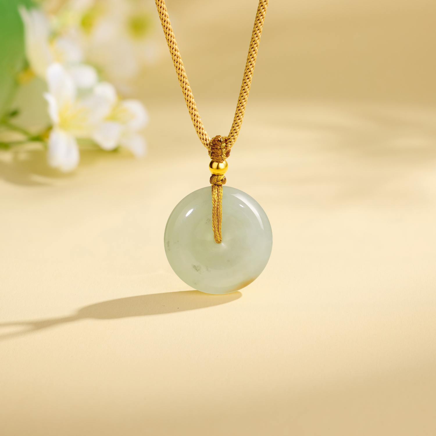 六福珠宝和田玉平安扣黄金金珠项链日常款玉石吊坠玉坠L74A0009DS