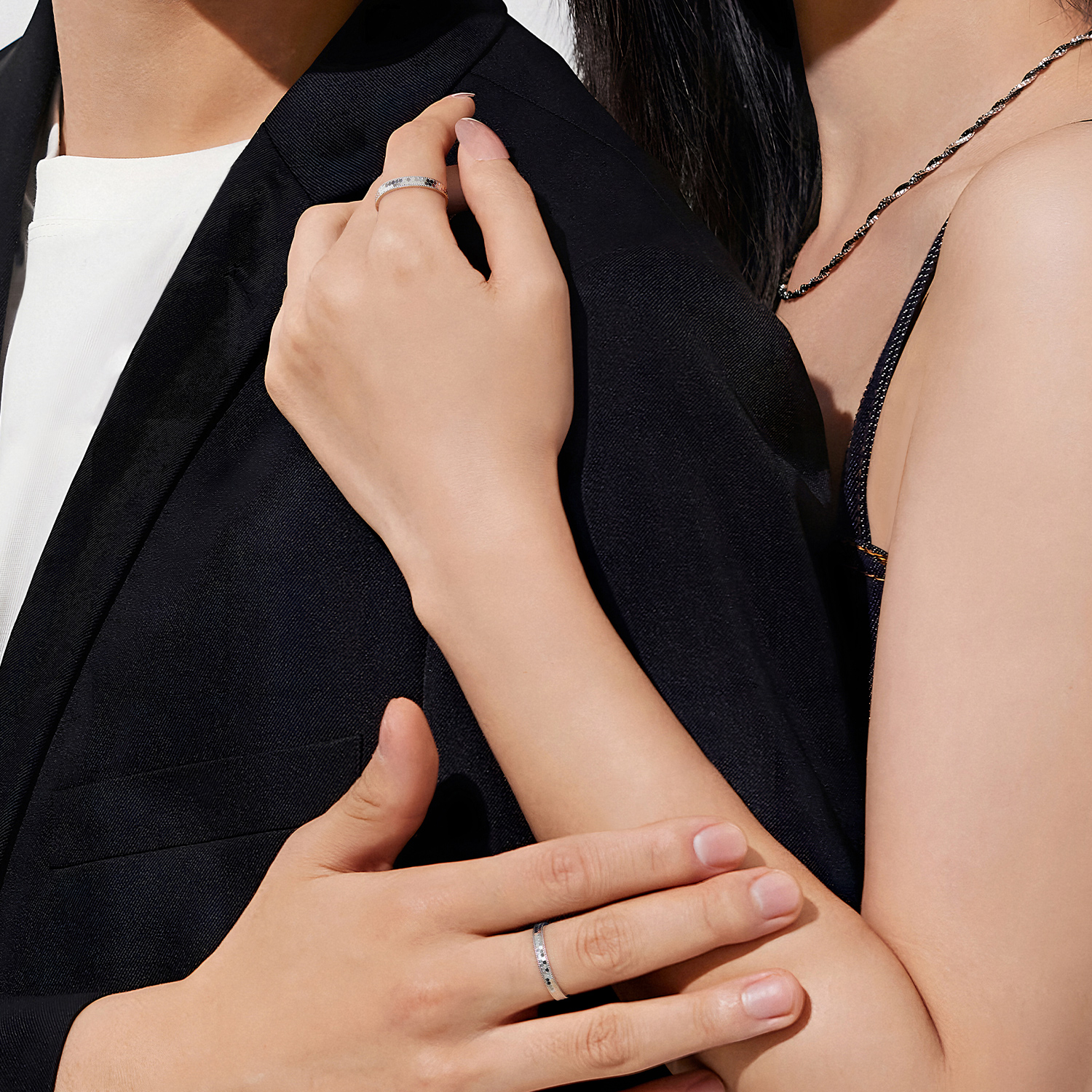 六福珠宝鱼鳞纹铂金戒指男女款光面铂950白金对戒计价F63TBPR0016【联系客服补货】