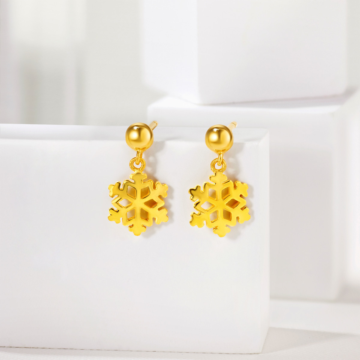 六福珠宝雪花黄金耳钉女圆珠小豆豆足金耳环耳饰计价L07TBGE0021