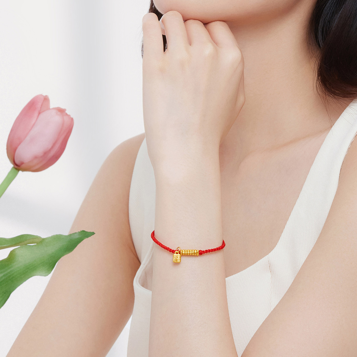 六福珠宝福牌碎金子黄金手链女款编织手绳可调节定价A03TBA1B0017