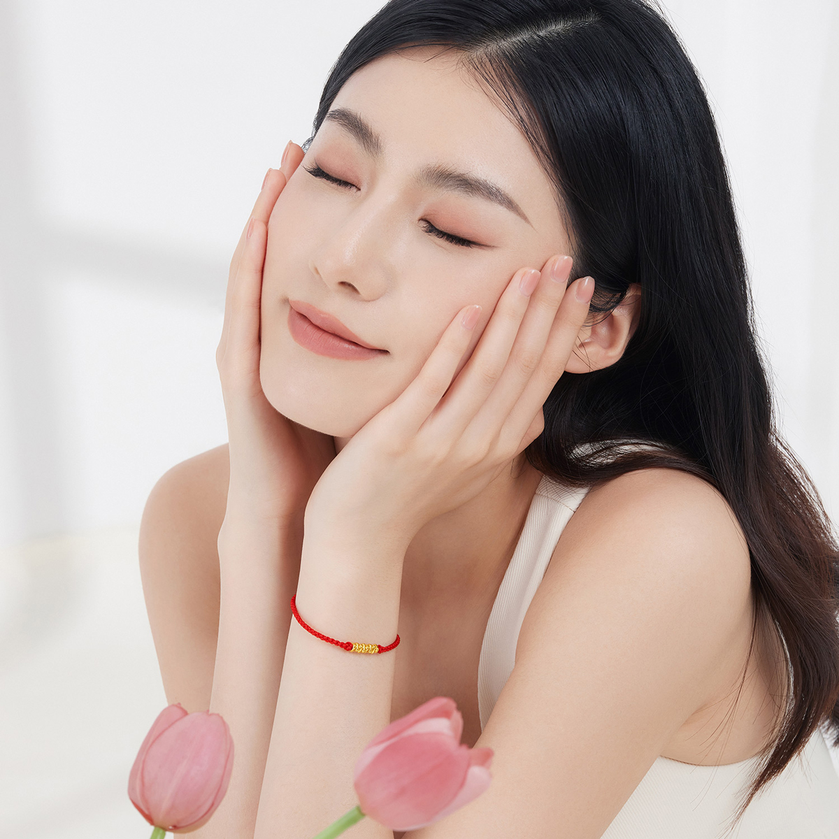 六福珠宝碎金子黄金手链足金散珠红绳手链可调节定价A03TBA1B0016