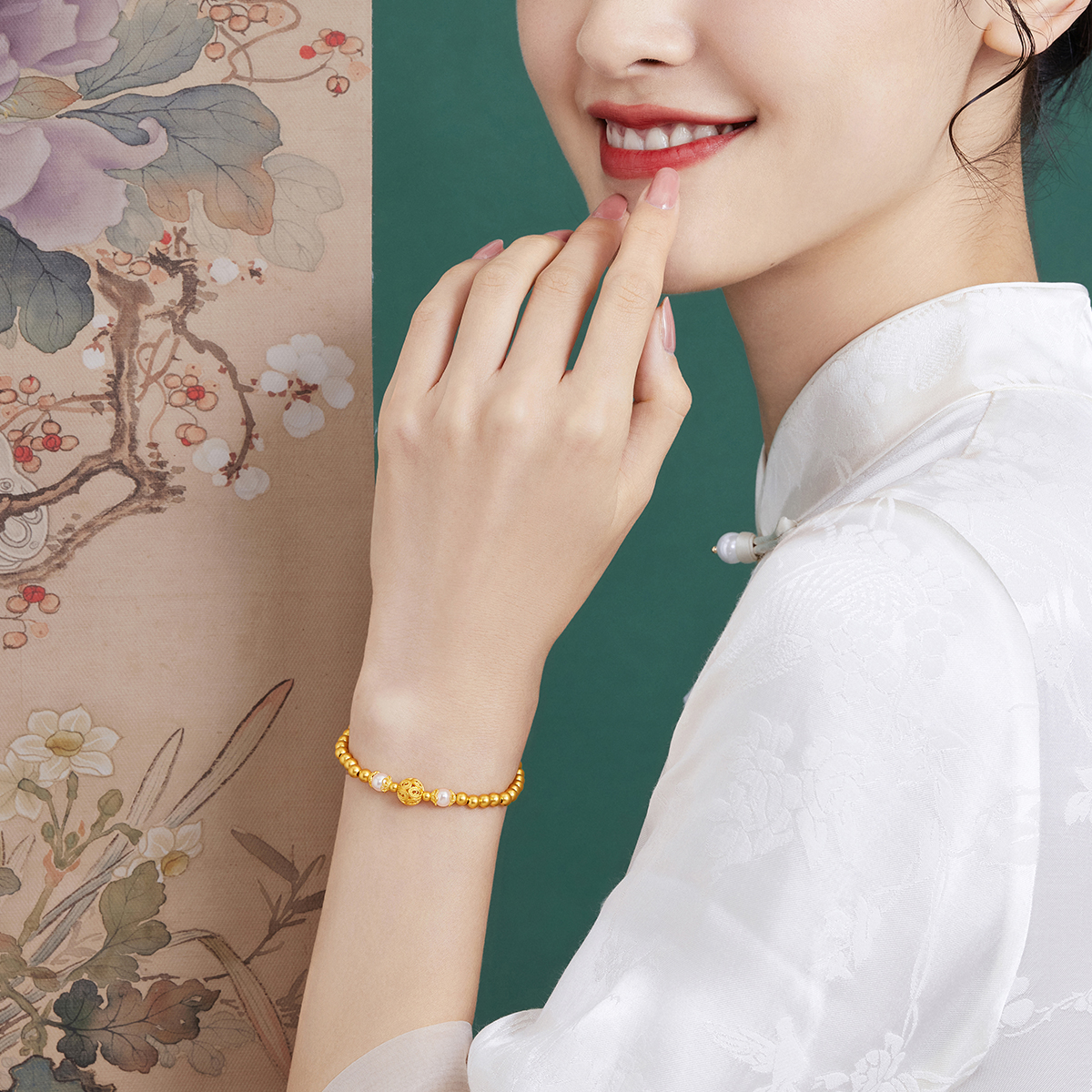 六福珠宝花丝玲珑黄金手链女款福满传家珍珠手串计价G23TBGB0004