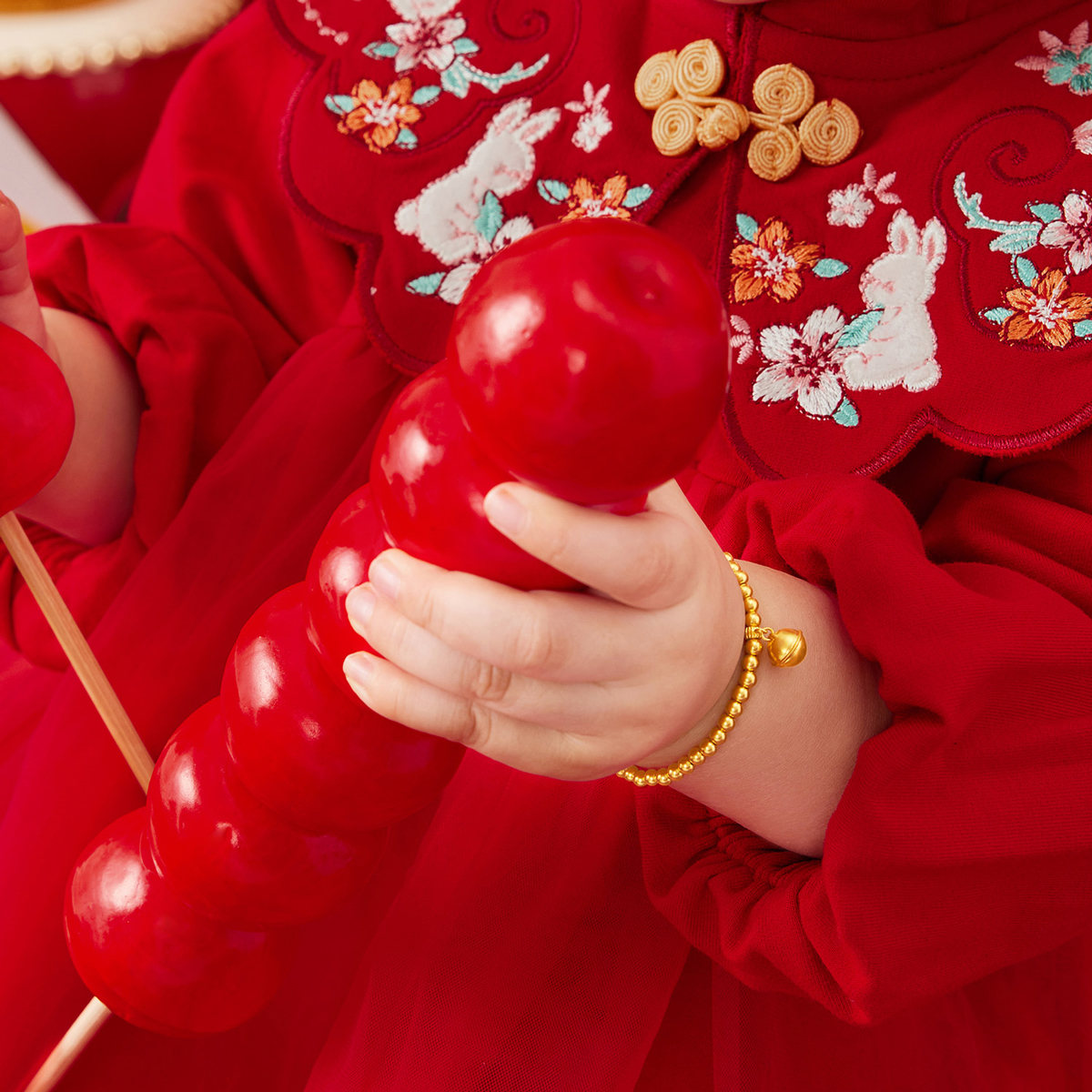 六福珠宝福满传家小铃铛黄金手链儿童款金珠手串计价F48TBGB0007