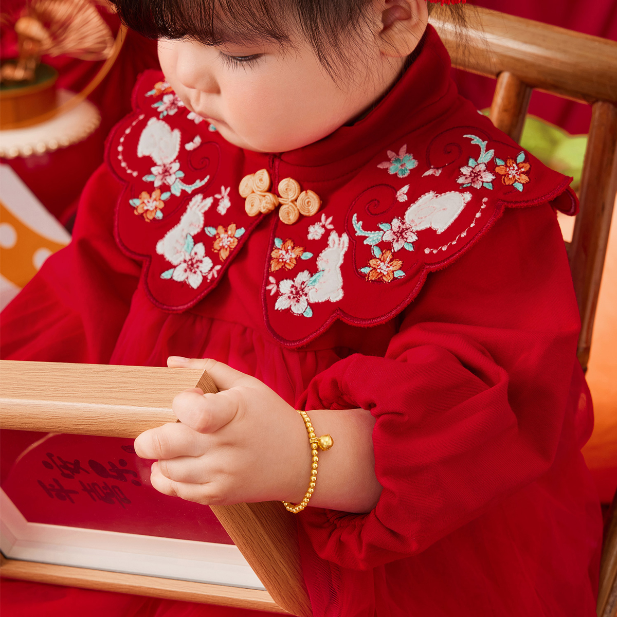 六福珠宝福满传家小铃铛黄金手链儿童款金珠手串计价F48TBGB0007