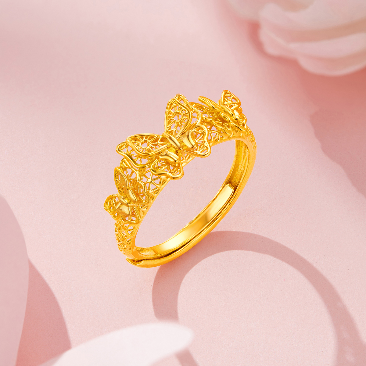 六福珠宝镂空蝴蝶黄金戒指女款时尚花丝足金首饰计价G38TBGR0002
