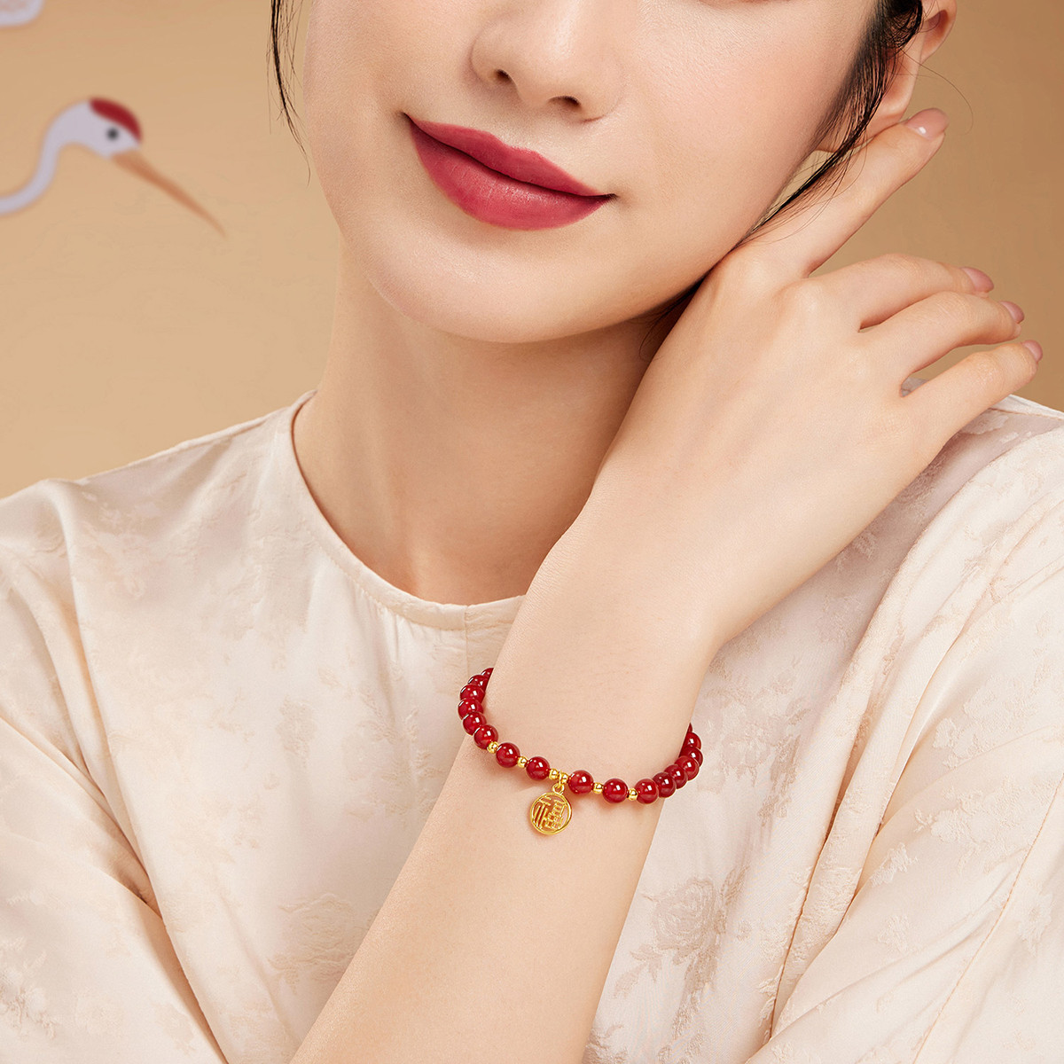 六福珠宝福牌黄金转运珠女款红玉髓手串珠足金定价A03TBA1B0037【联系客服补货】