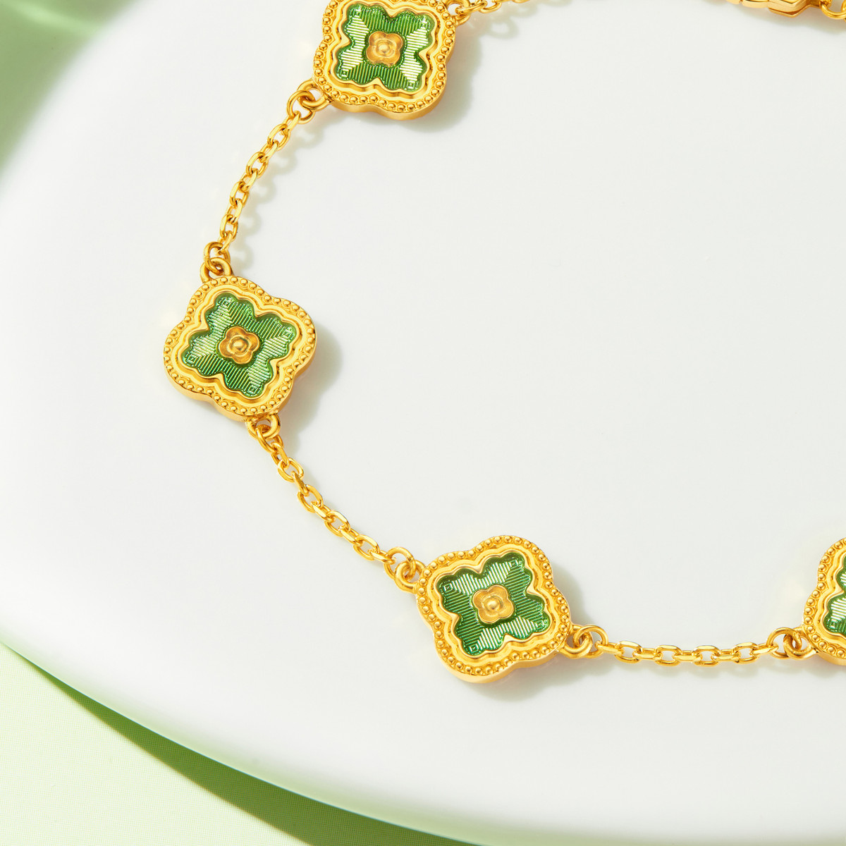 六福珠宝绿野星芒黄金手链女款鎏彩五花足金四叶草计价G16G0041DS赏春【视频看货】