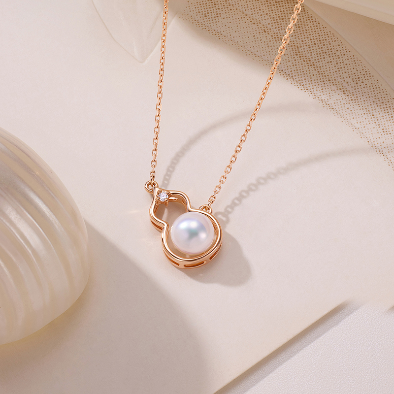 六福珠宝葫芦淡水珍珠项链镶钻石女款18k金套链定价F87DSKN0021R