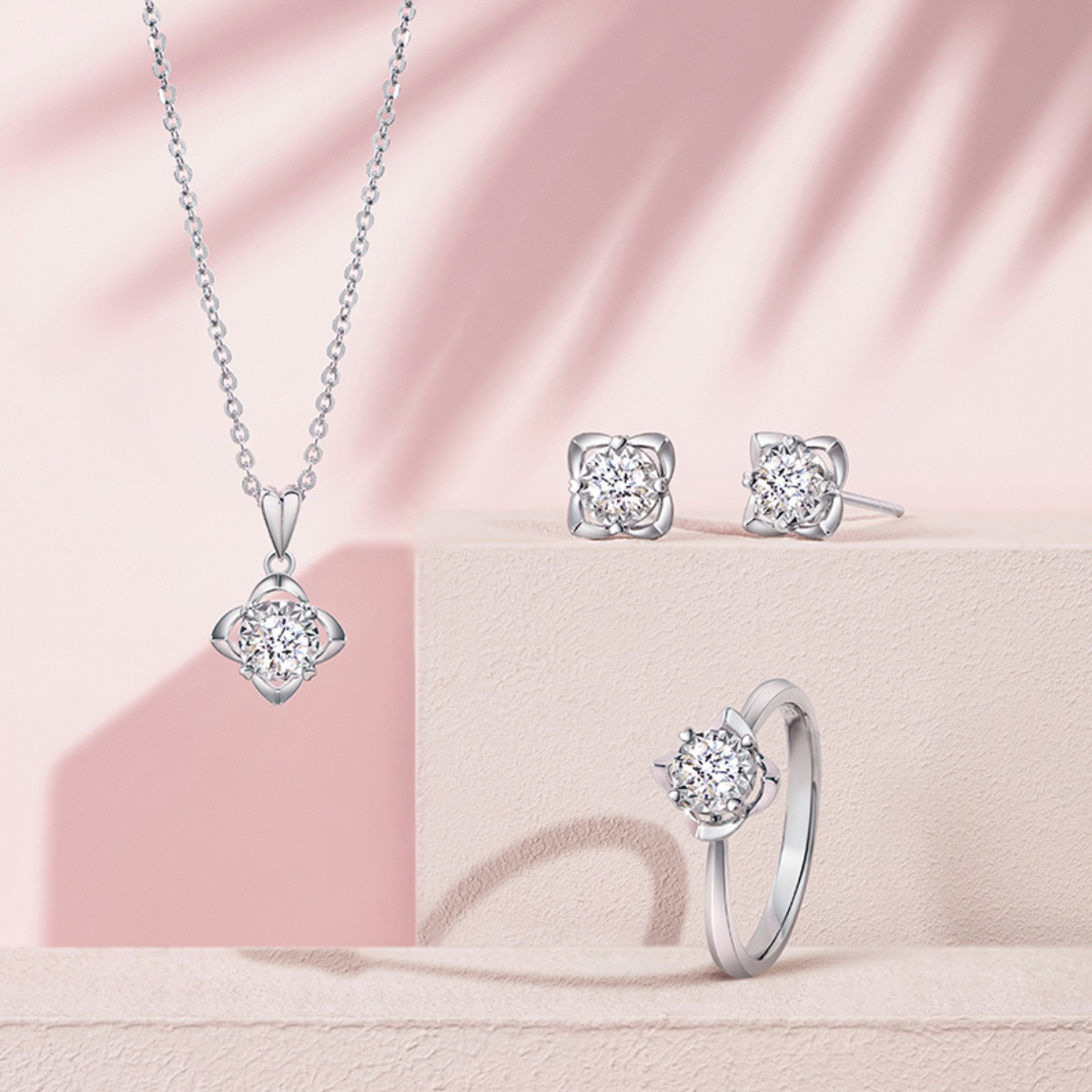 六福珠宝爱很美求婚钻戒花蕾18K金天然钻石戒指定价LB31427【联系客服补货】【视频看货】