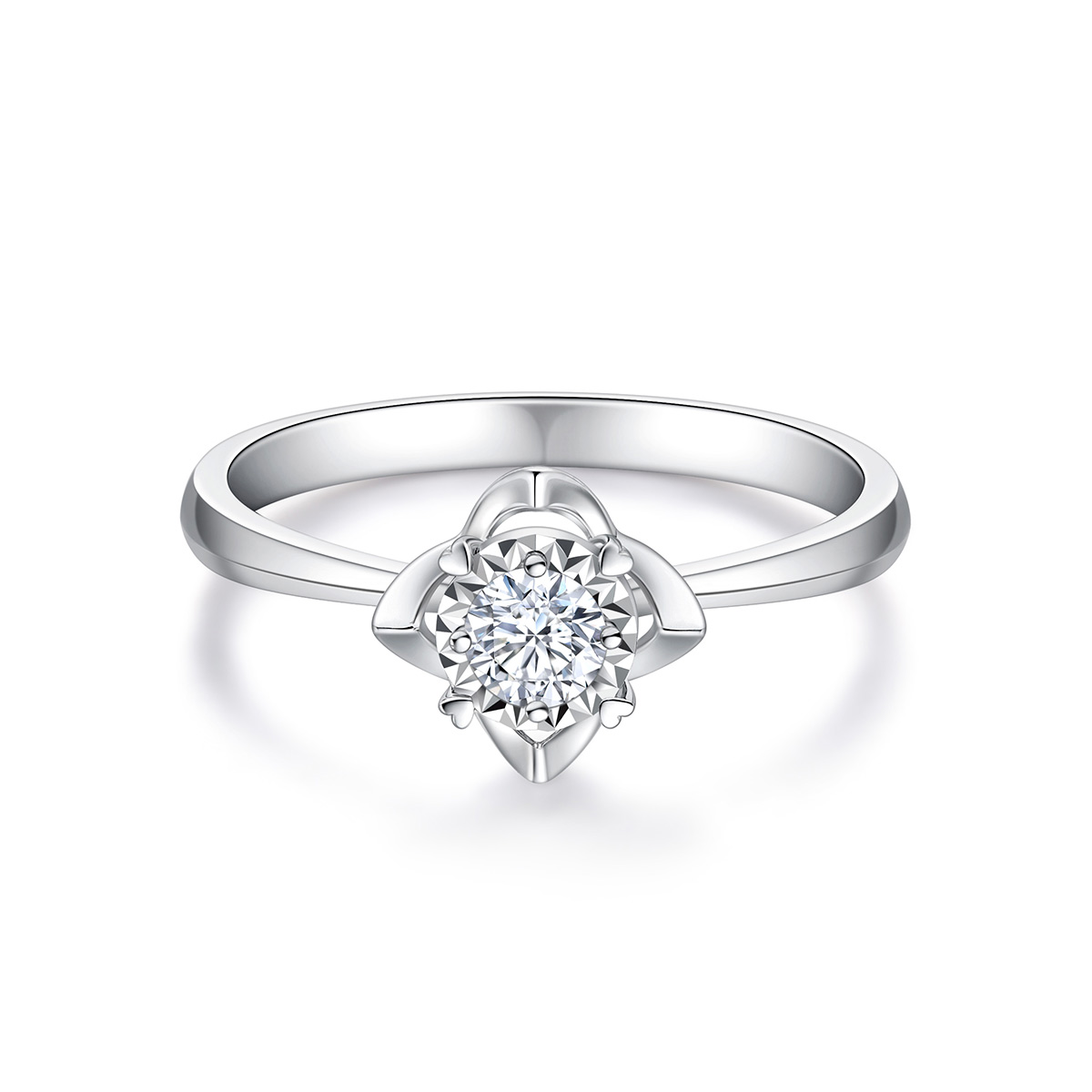 六福珠宝爱很美求婚钻戒花蕾18K金天然钻石戒指定价LB31427【联系客服补货】【视频看货】