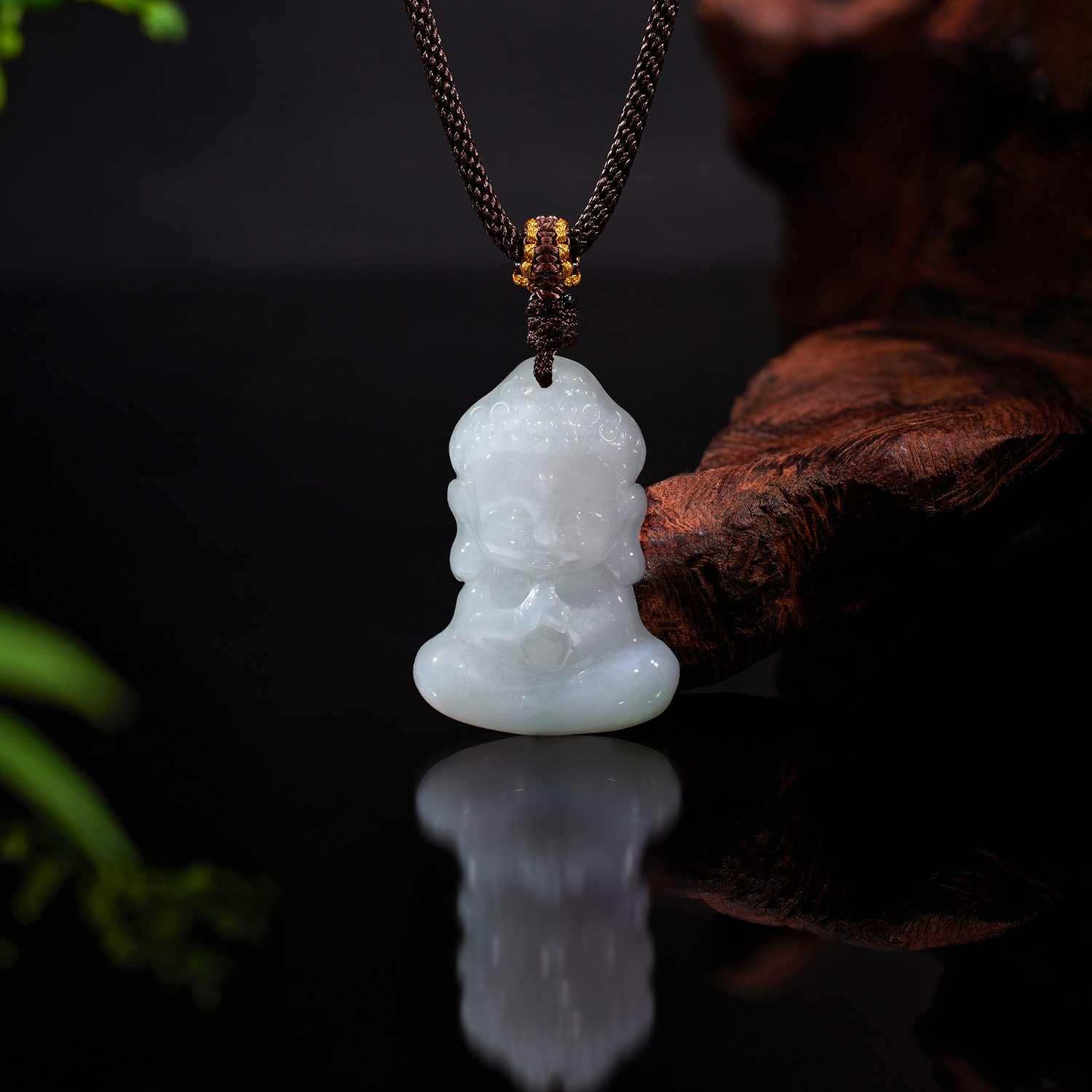 六福珠宝可爱宝宝佛翡翠吊坠女款翡翠玉佛项链日常玉坠FGP0002