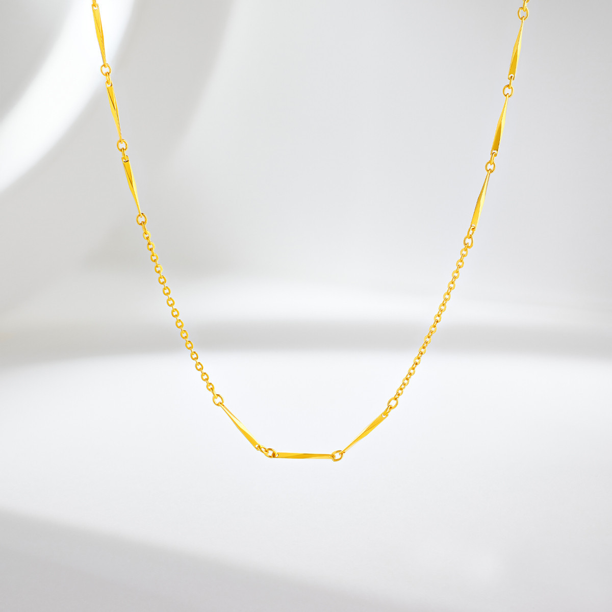 六福珠宝o字素链黄金项链女款时尚瓜子细链足金计价L04TBGN0009A【联系客服补货】