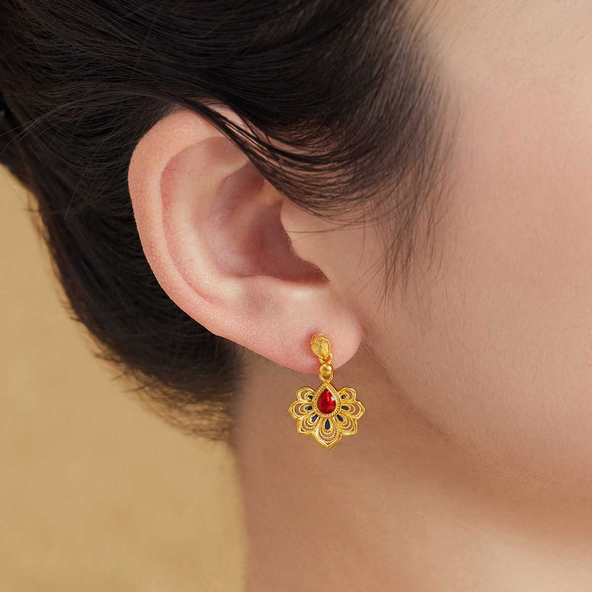 六福珠宝福满传家锦绣翎羽黄金耳钉耳环足金耳坠计价A01TBGE0004