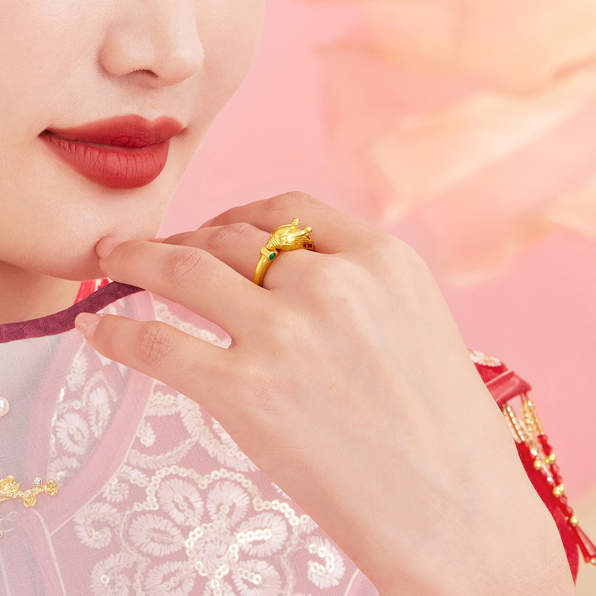 六福珠宝龙凤呈祥黄金戒指女福满传家对戒婚嫁礼计价F48TBGR0005【视频看货】