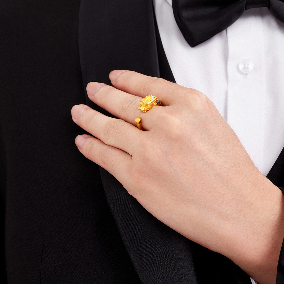 六福珠宝龙凤呈祥黄金戒指男福满传家对戒婚嫁礼计价F48TBGR0004【联系客服补货】【视频看货】