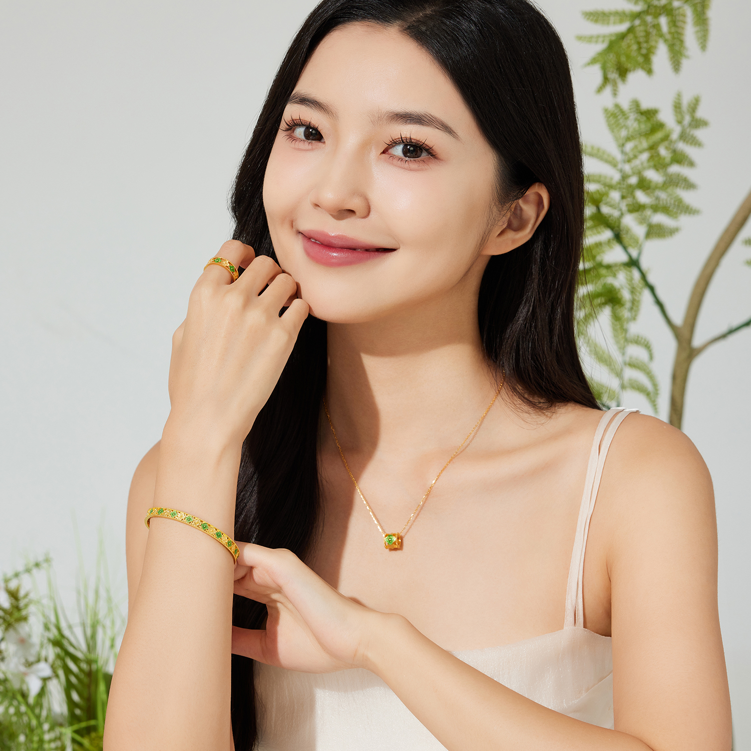 六福珠宝福满传家芳草菲菲黄金手镯子实心四叶草女计价F48G0035DS赏春【联系客服补货】【视频看货】