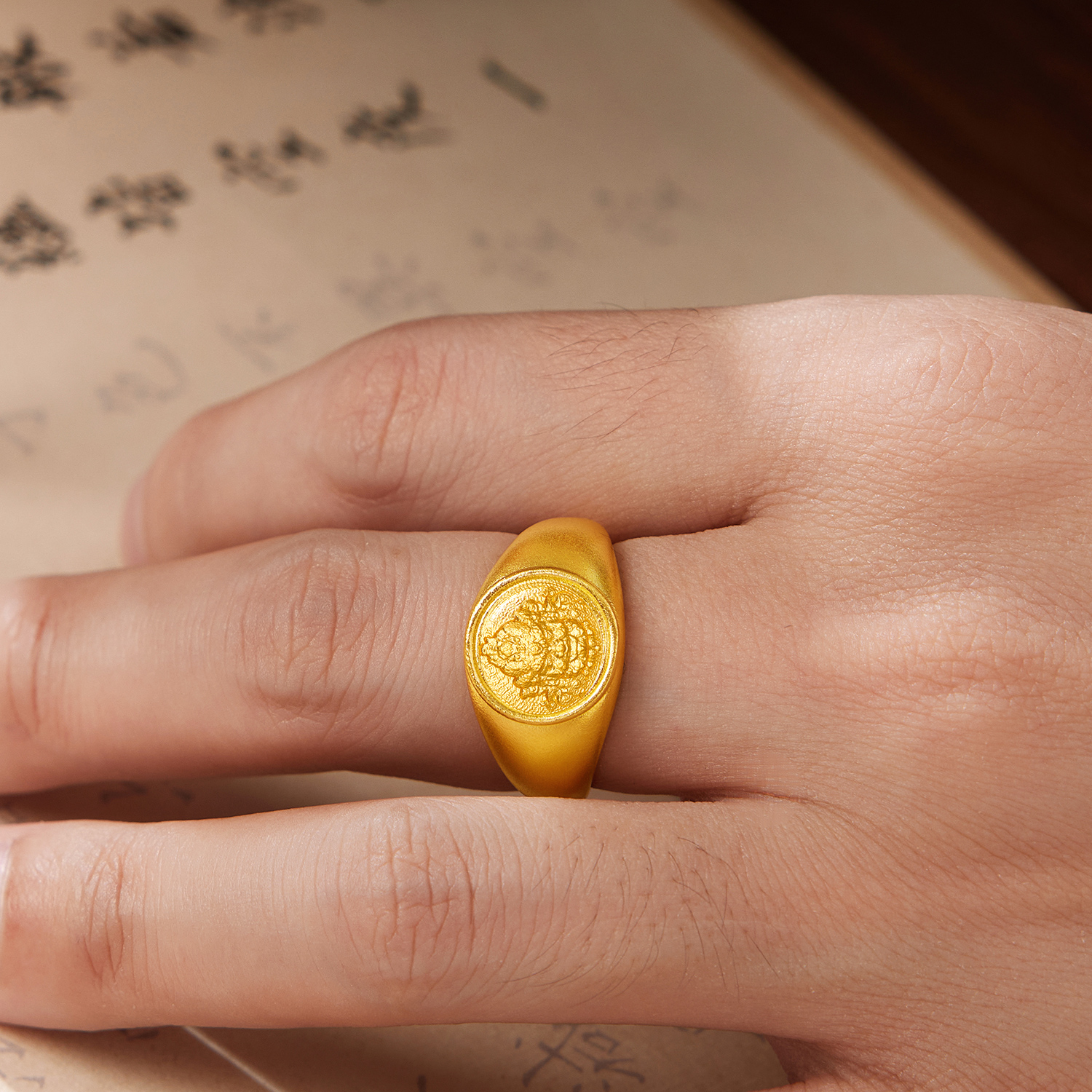 六福珠宝福满传家黄财神黄金戒指男古法实心戒指计价F21TBGR0002【视频看货】