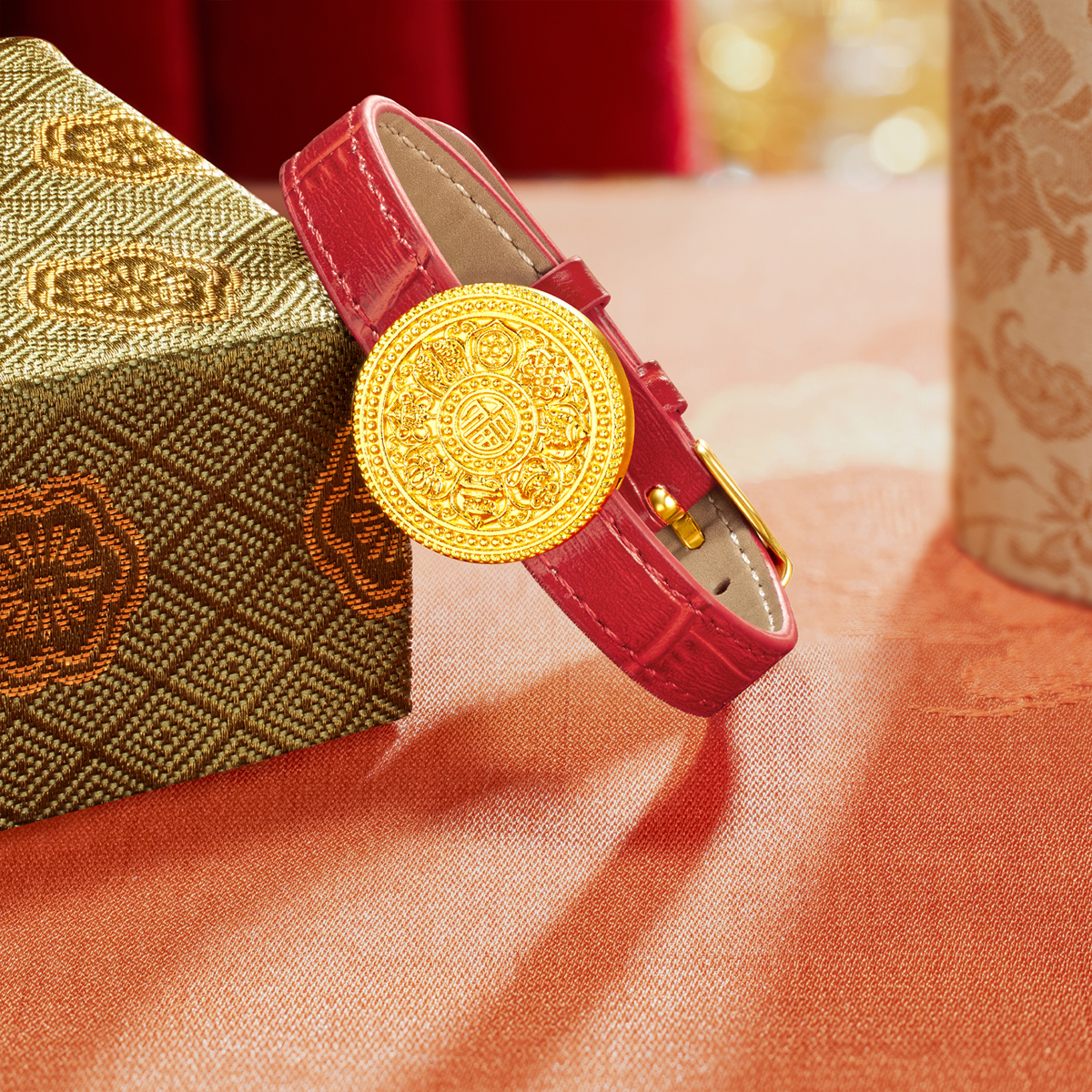 六福珠宝福满传家八宝罗盘黄金手饰女金表盘手链计价F95TBGB0009【联系客服补货】【视频看货】