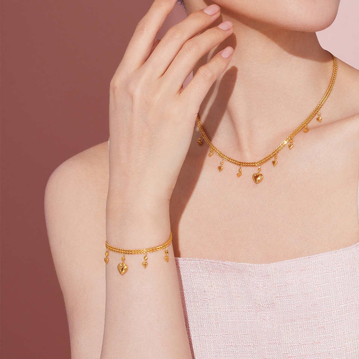 六福珠宝光影金爱心闪闪黄金手链5G足金双层龙骨链七夕计价020954BA【联系客服补货】投票