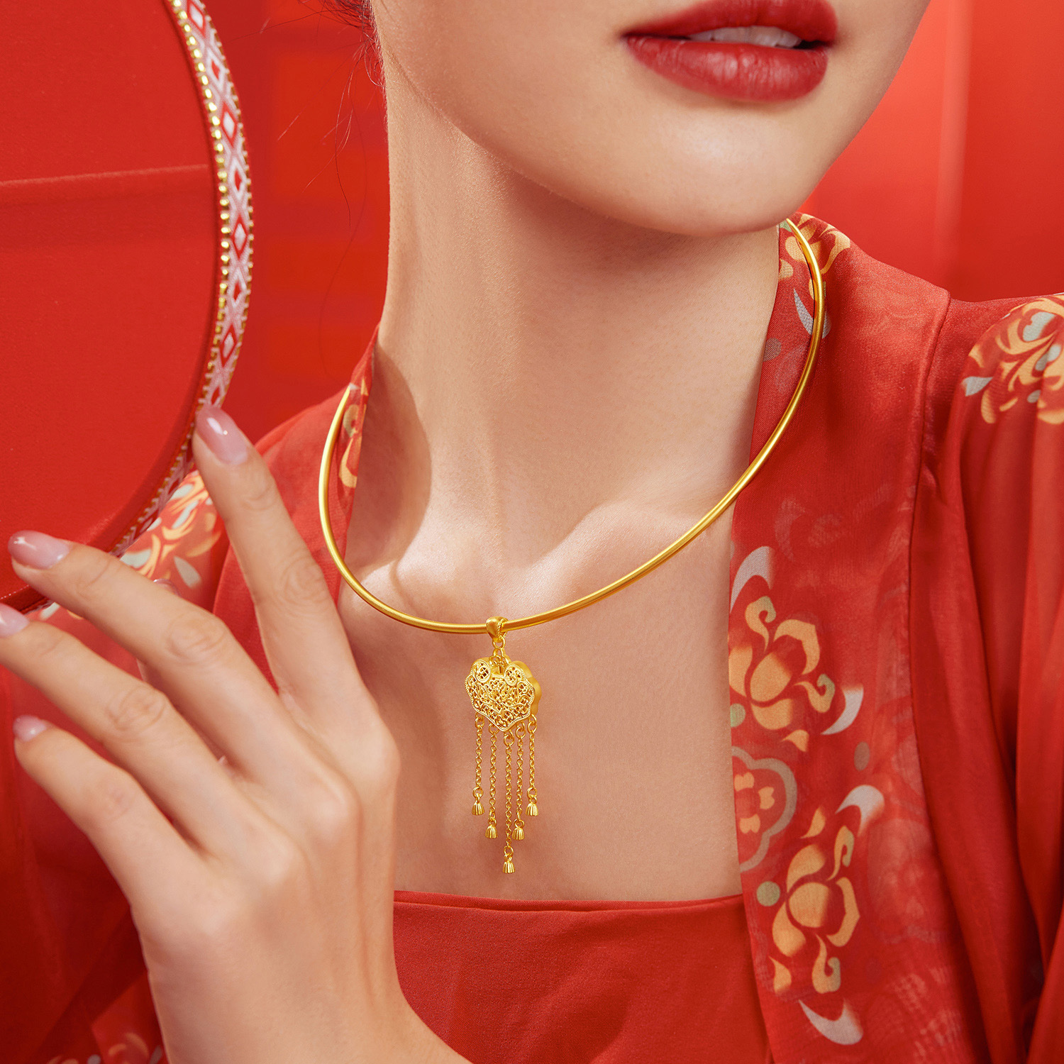 六福珠宝福满传家金珠黄金项圈女款足金颈圈首饰计价A01TBGN0008【视频看货】