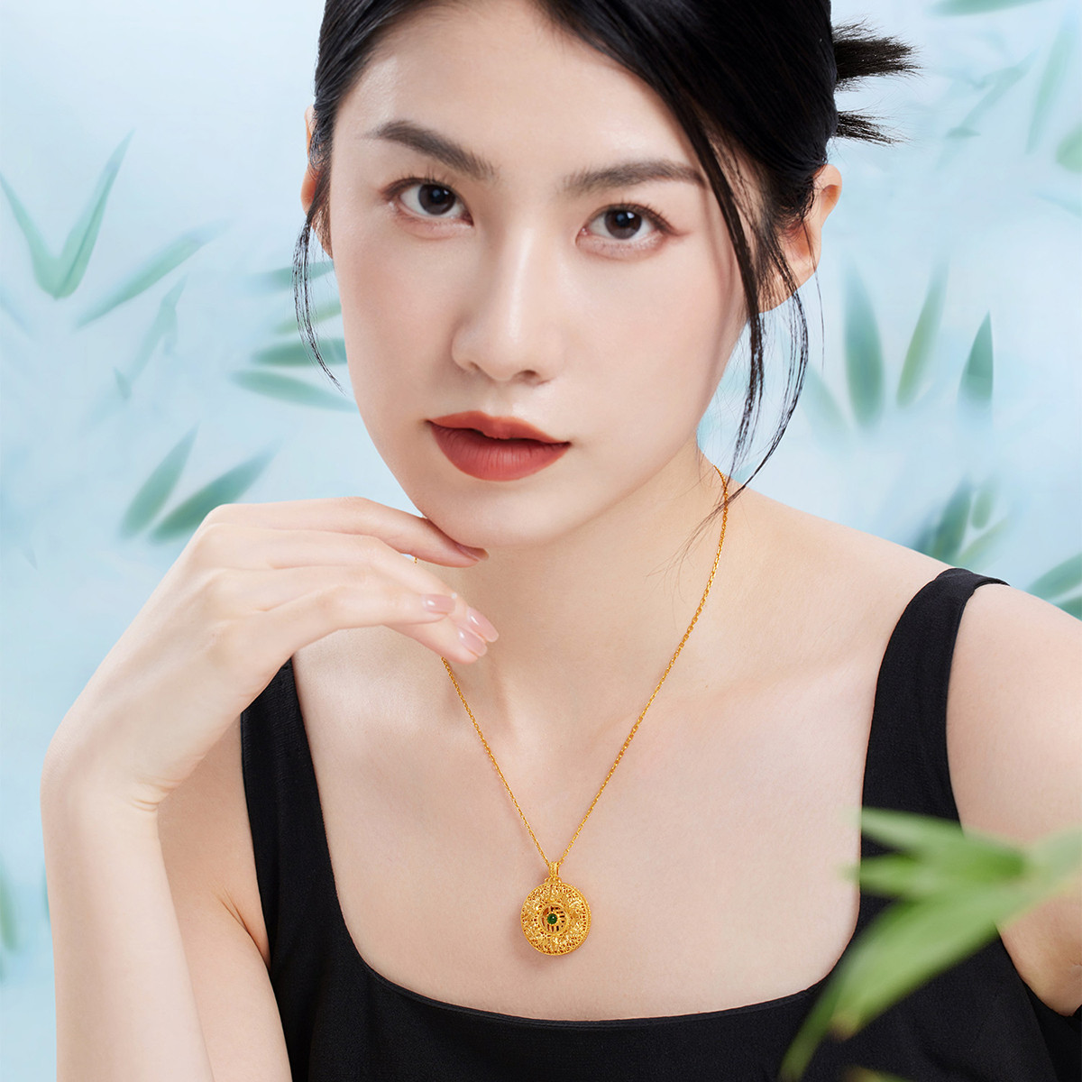 六福珠宝福满传家六"蝠"齐来黄金项链镶翡翠足金吊坠计价013552NA【联系客服补货】【视频看货】