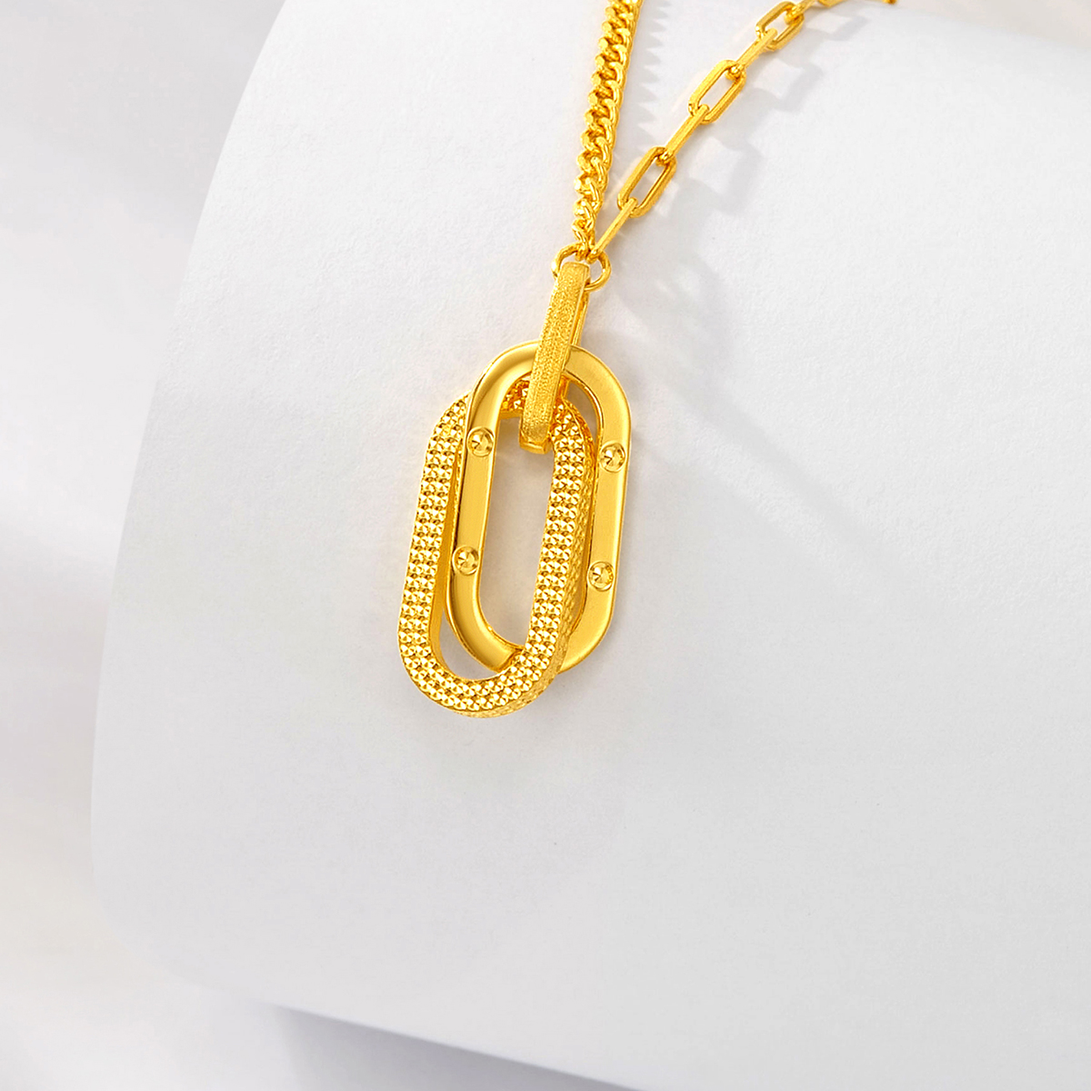 六福珠宝5G黄金项链女光影金足金吊坠AB版套链送礼计价002446NA【视频看货】