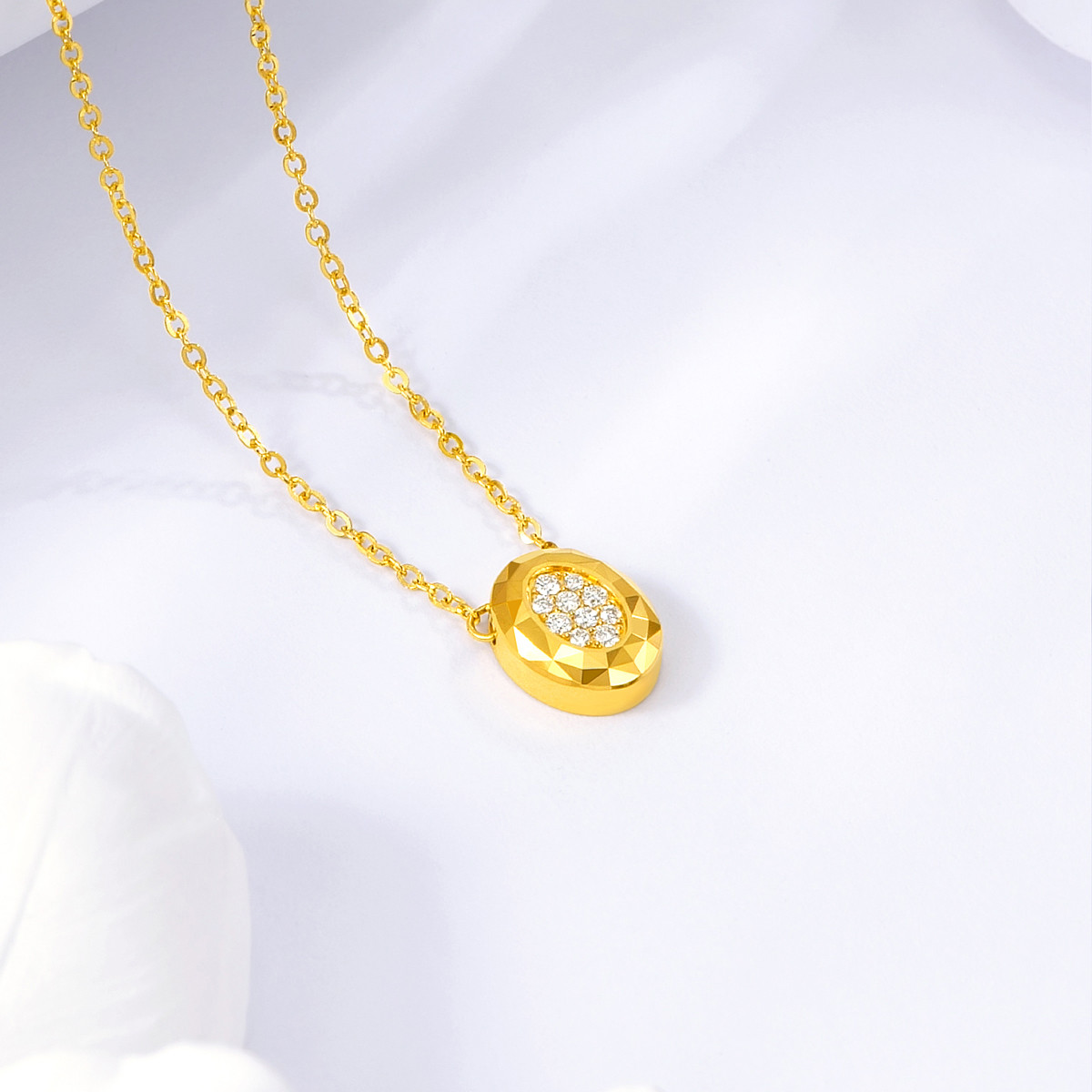 六福珠宝Goldstyle·X黄金项链镶钻石女足金套链定价GDA1TBN0008【联系客服补货】