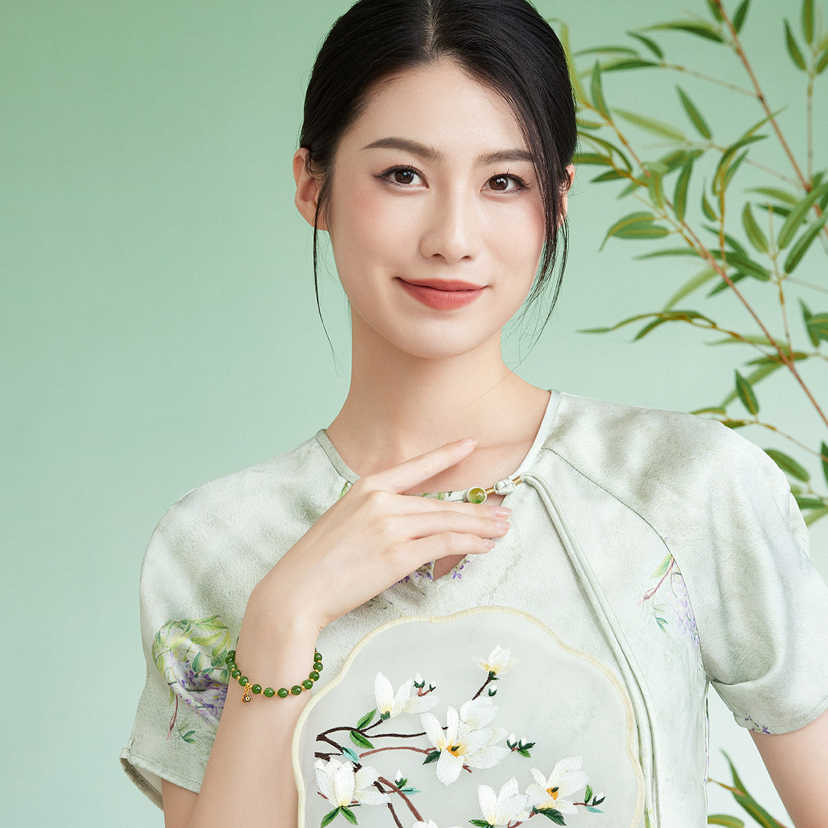 六福珠宝葫芦圆形挂坠黄金和田玉手链女足金手串定价A03TBA1B0018