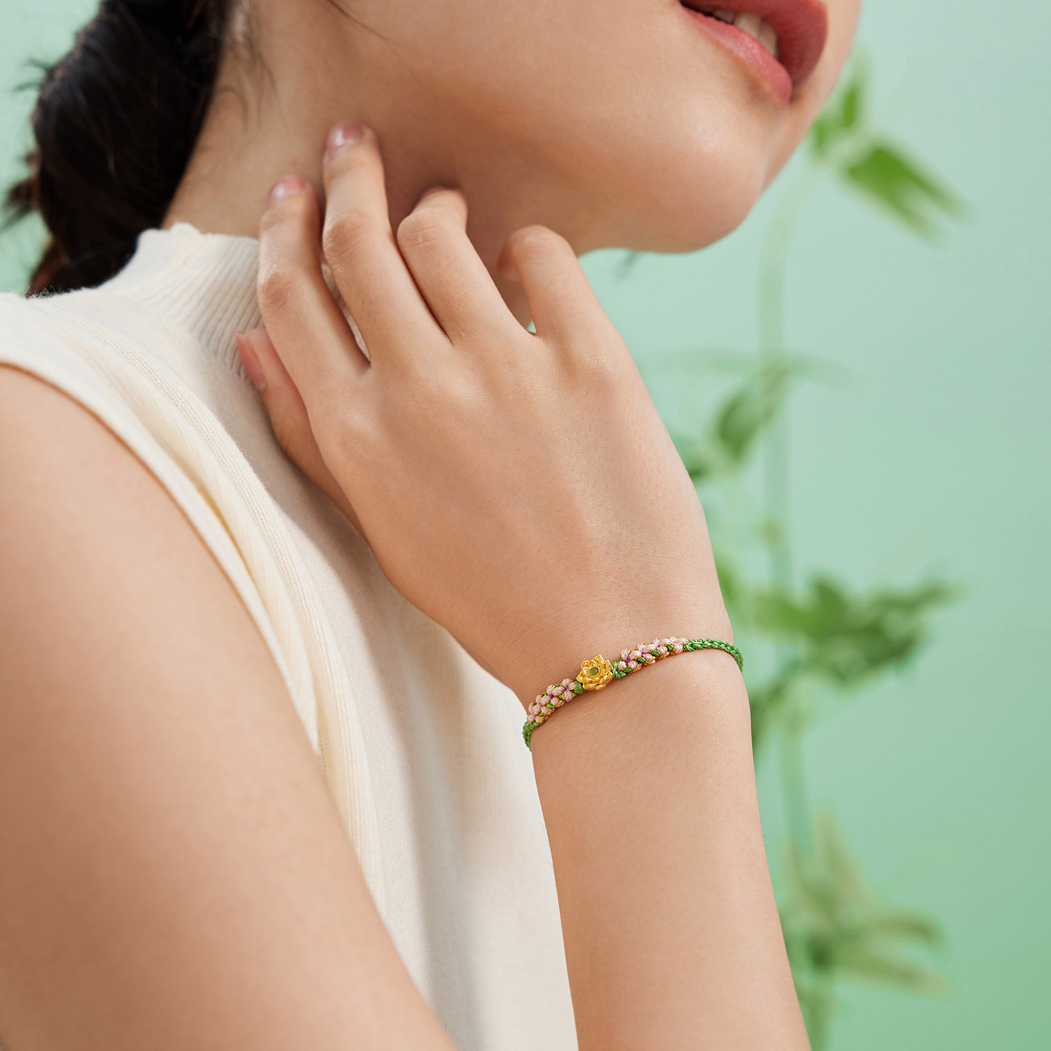 六福珠宝好运莲莲黄金转运珠女六瓣莲花编织串珠金手绳A01A0024DS