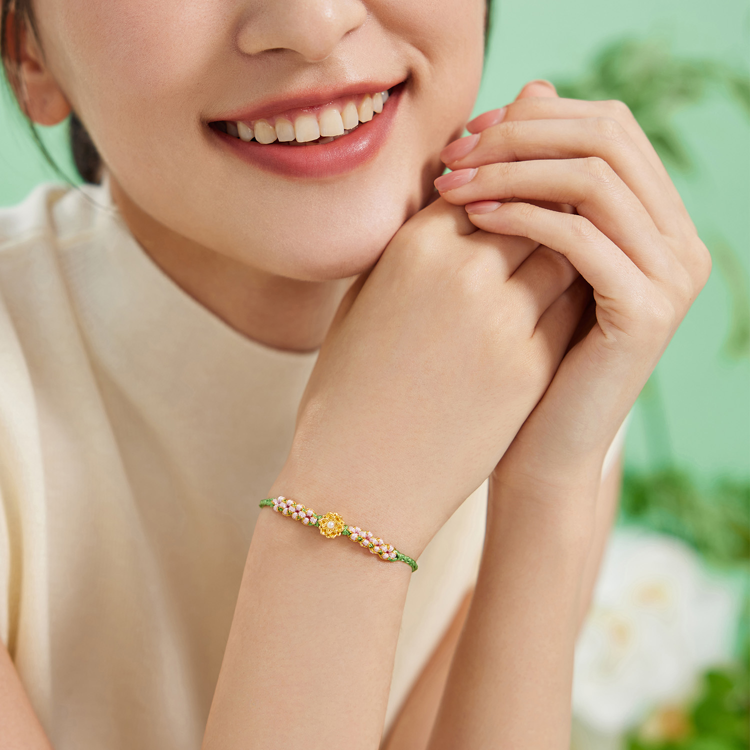 六福珠宝好运莲莲黄金转运珠女六瓣莲花编织串珠金手绳A01A0024DS