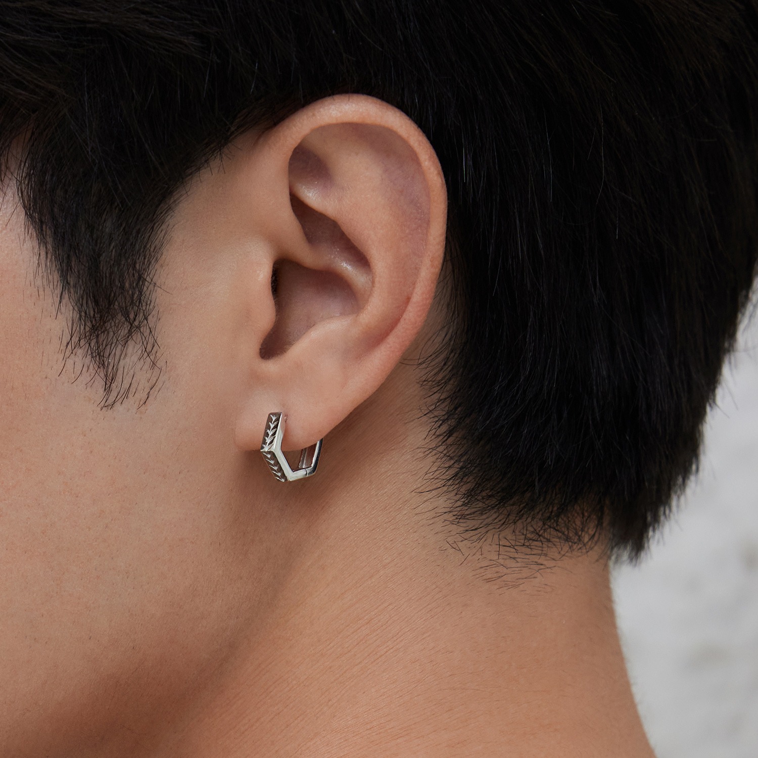 六福珠宝草纹铂950铂金耳环男款单只白金耳饰送礼计价EFT1P5C0001