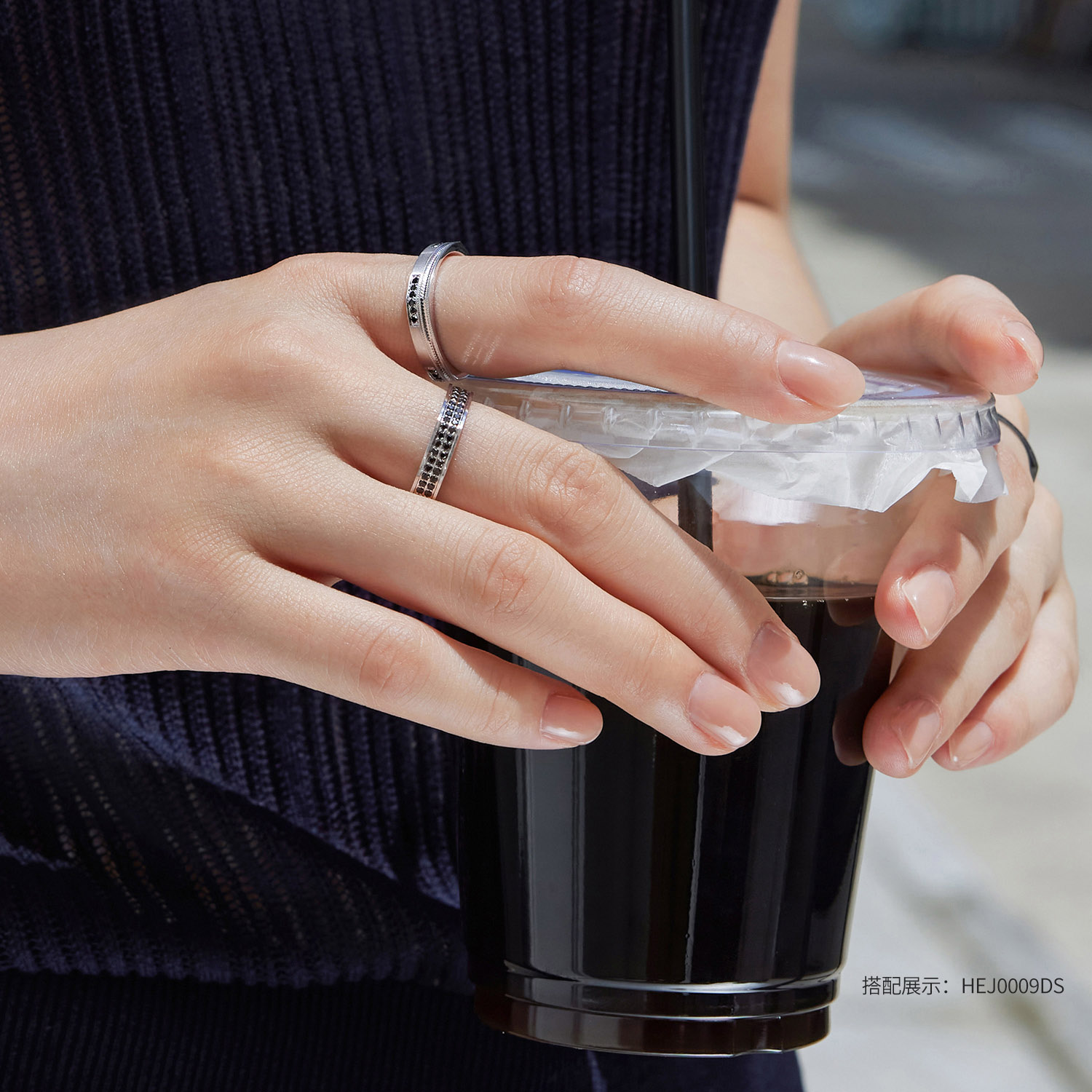 六福珠宝黑钻方圆铂金戒指铂950男女款手工拉丝白金对戒HEJ0004DS【1V1直播看货】