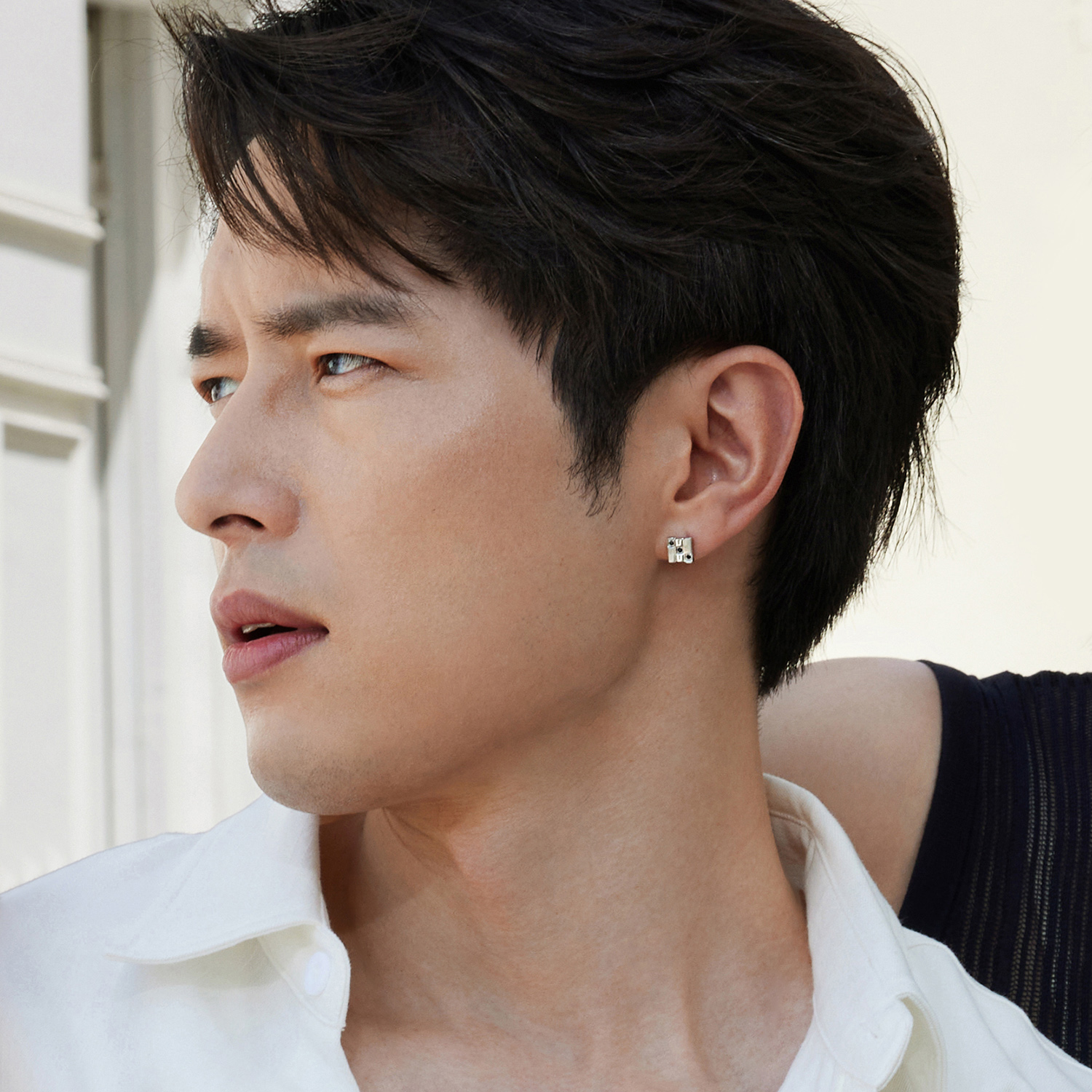 六福珠宝黑钻魔方铂金耳钉铂950男女款手工拉丝白金耳环HEJ0010DS