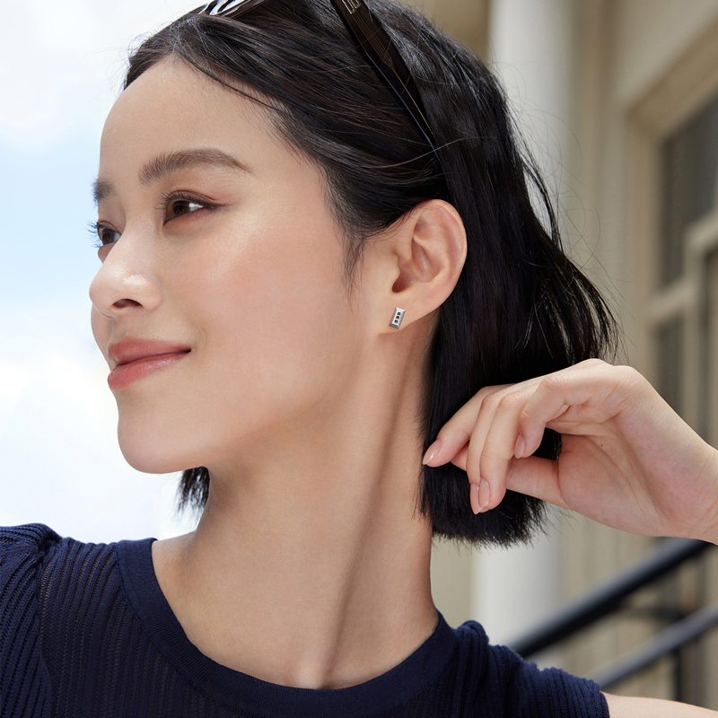 六福珠宝黑钻几何铂金耳钉铂950男女款手工拉丝白金耳环HEJ0011DS【联系客服补货】