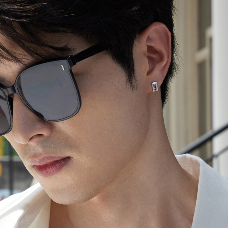 六福珠宝黑钻几何铂金耳钉铂950男女款手工拉丝白金耳环HEJ0011DS【联系客服补货】