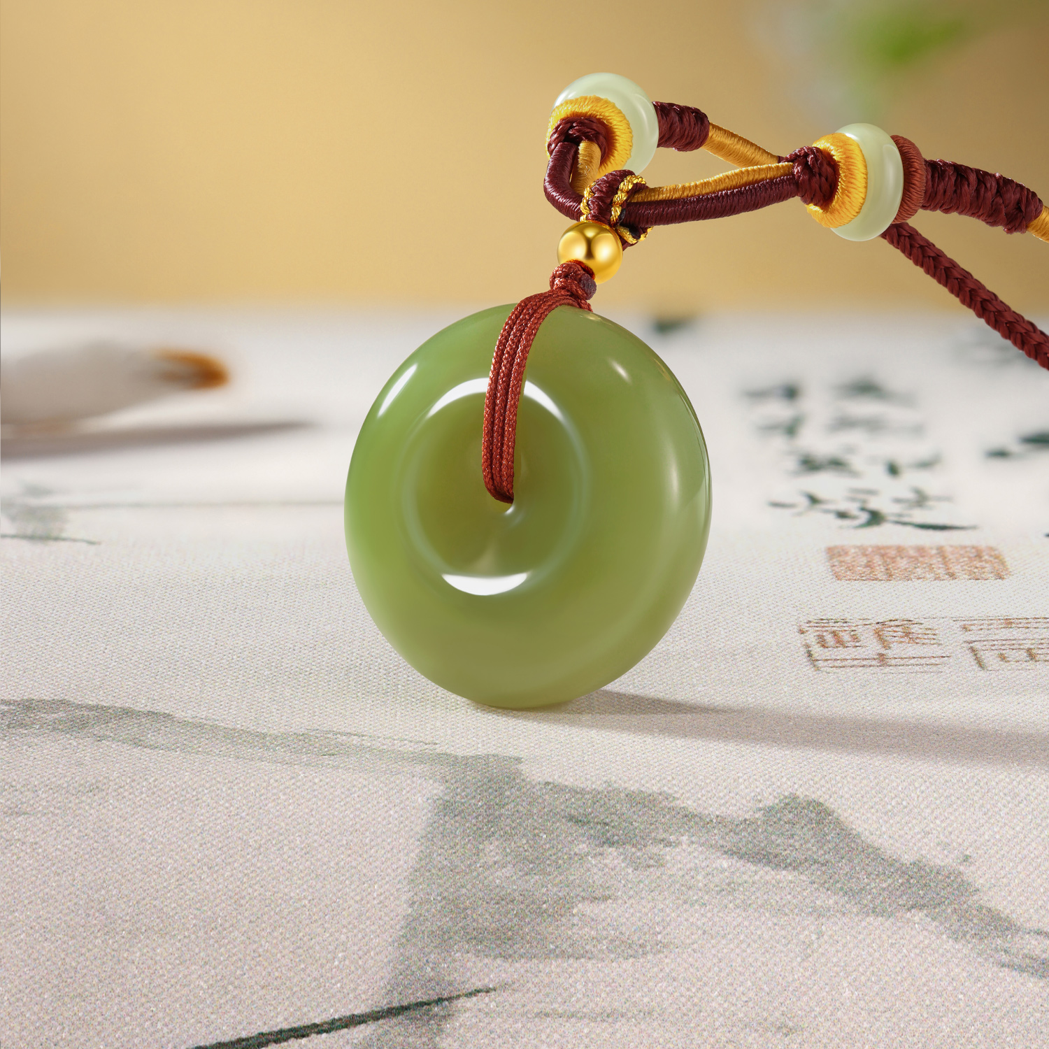 六福珠宝平安扣和田玉吊坠女日常黄金金珠项链玉石挂坠L74A0012DS